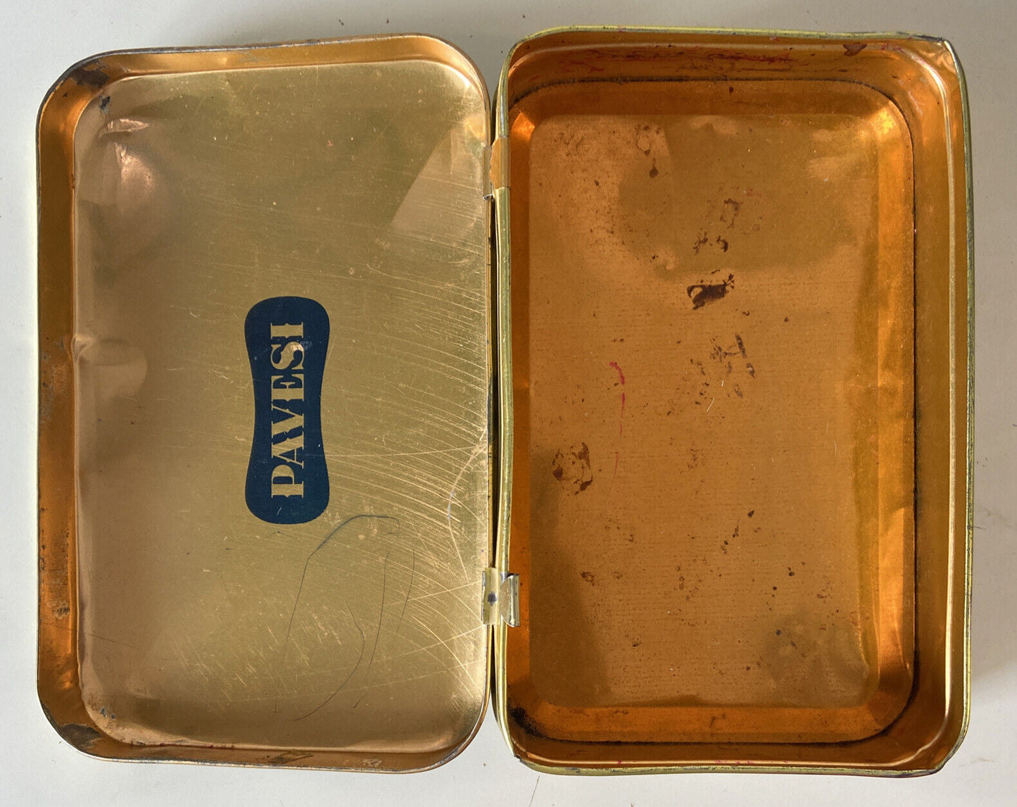 Vintage Pavesi 4428 tin box