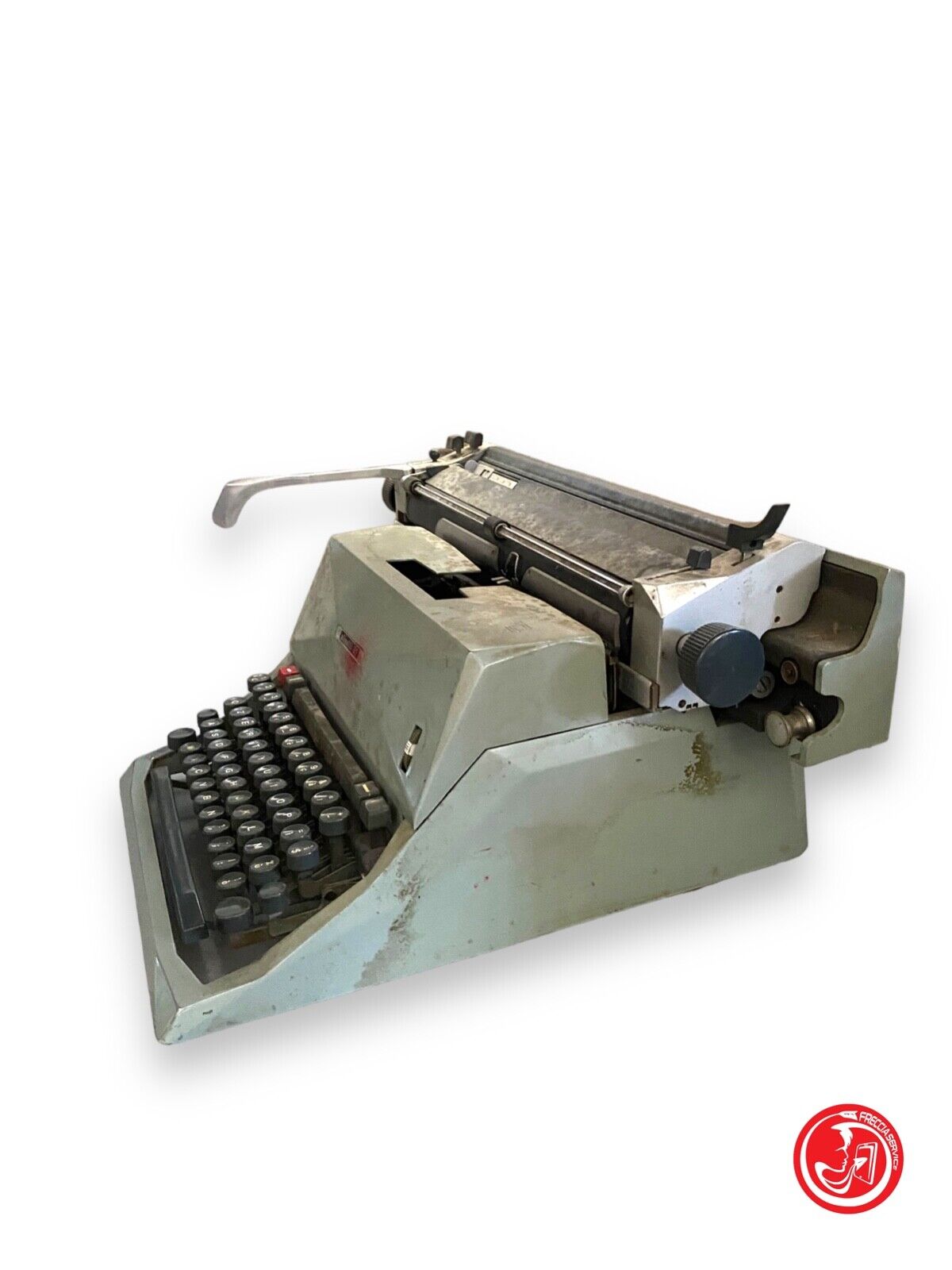 Macchina da scrivere Olivetti 82