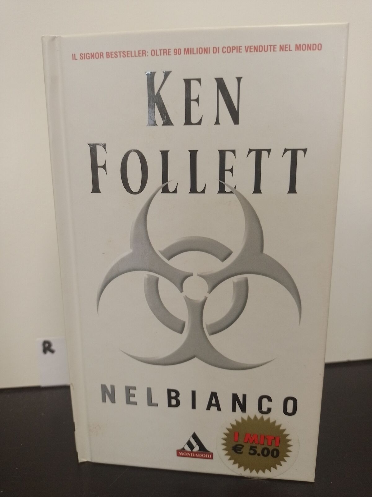 EN BLANC FOLLETT KEN