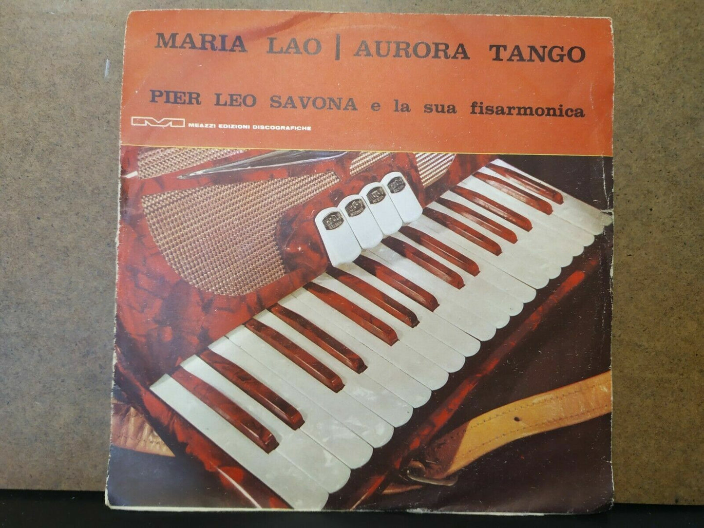 Pier Leo Savona e la sua fisarmonica / Maria Lao - Aurora Tango