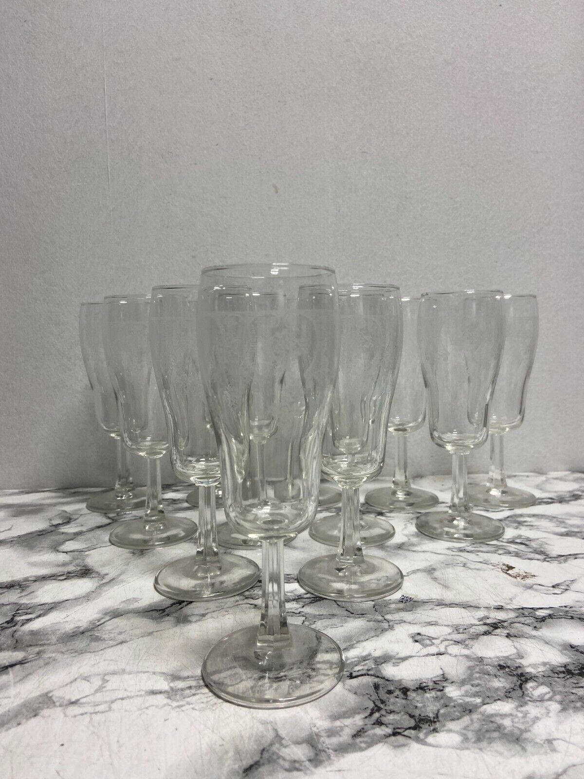 Set of 12 glass tumblers - Flutes