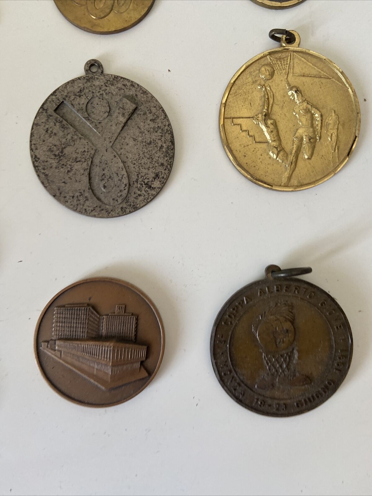 Diverses médailles sportives (29 pièces)