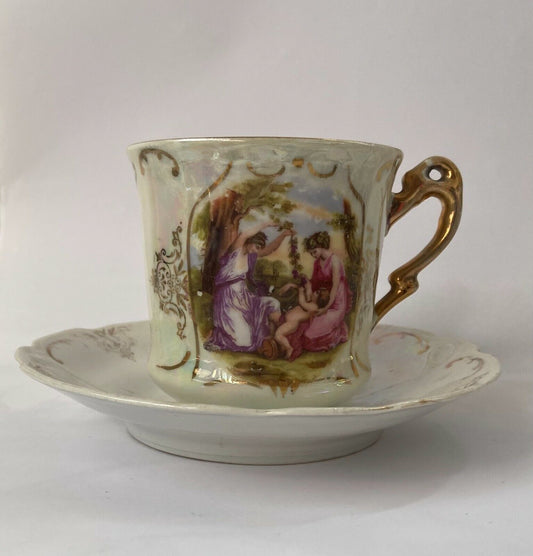 Art - Decorated porcelain cup and saucer