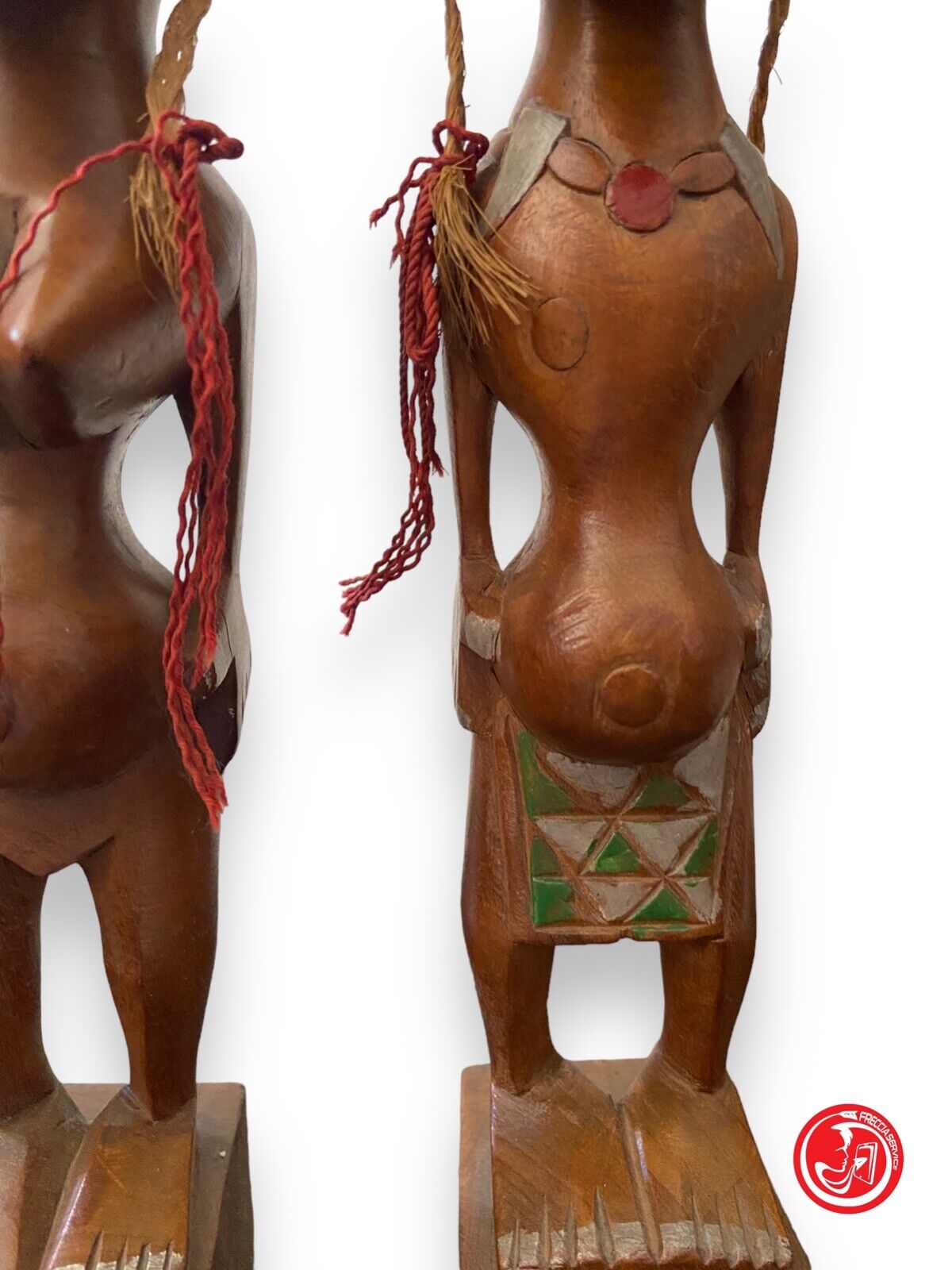 Coppia di statue in legno - produzione artigianale etnica