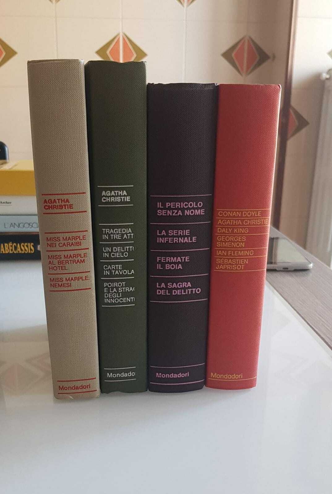 A. Christie + AA vv - stock of 4 novels