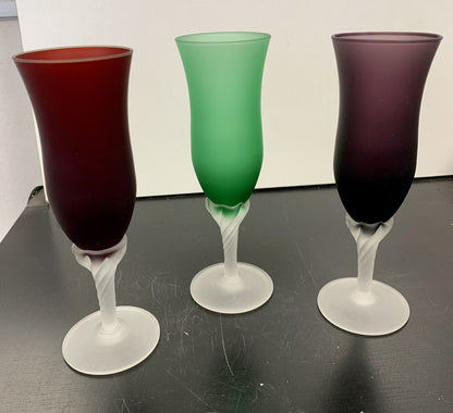 Set of 3 champagne glasses