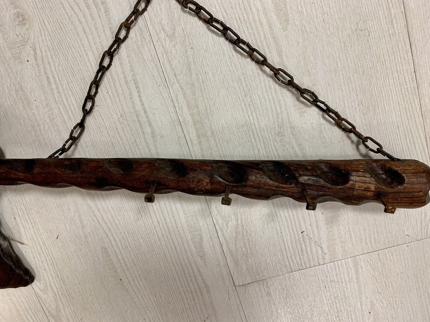 Cintre en bois pour clés