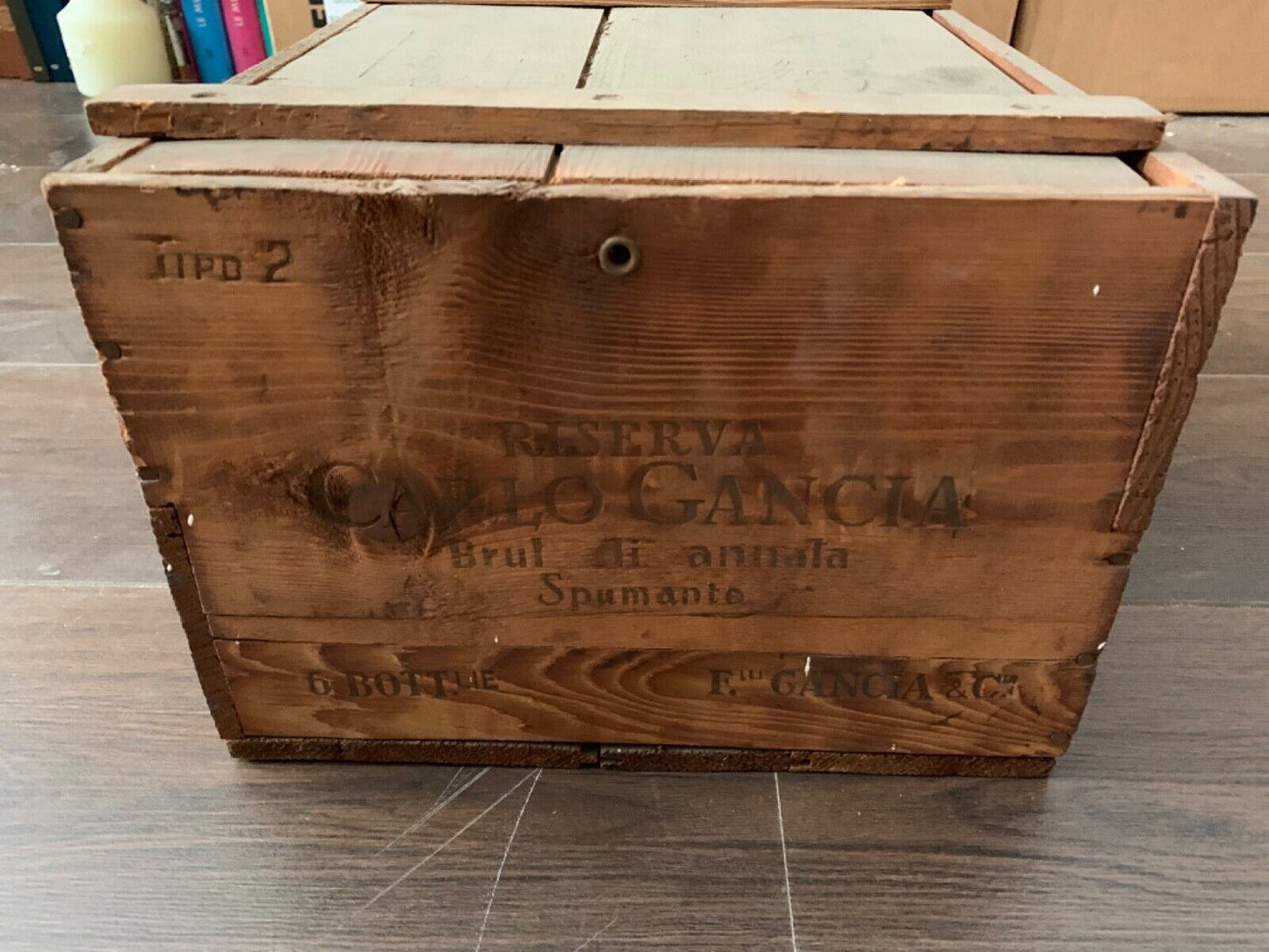 Caisse en bois de réserve Gancia