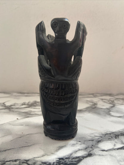 Pezzi D’arte In Legno / Osso