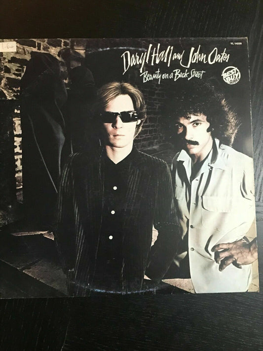 VINYLE Daryl Hall et John Oates* – La beauté dans une ruelle 