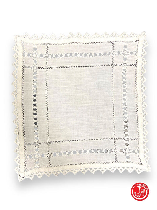 5 sets de table brodés blancs 