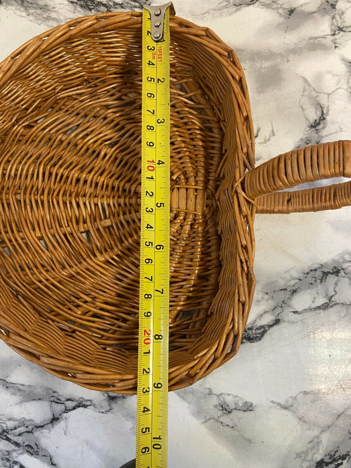 Cestino di vimini a foglia