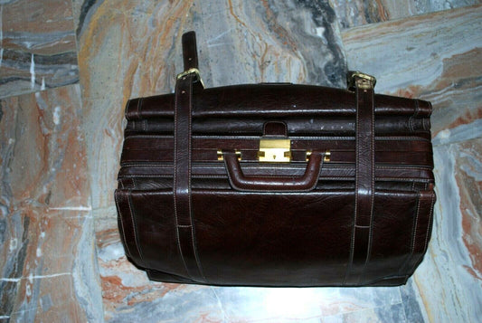 Vintage travel bag