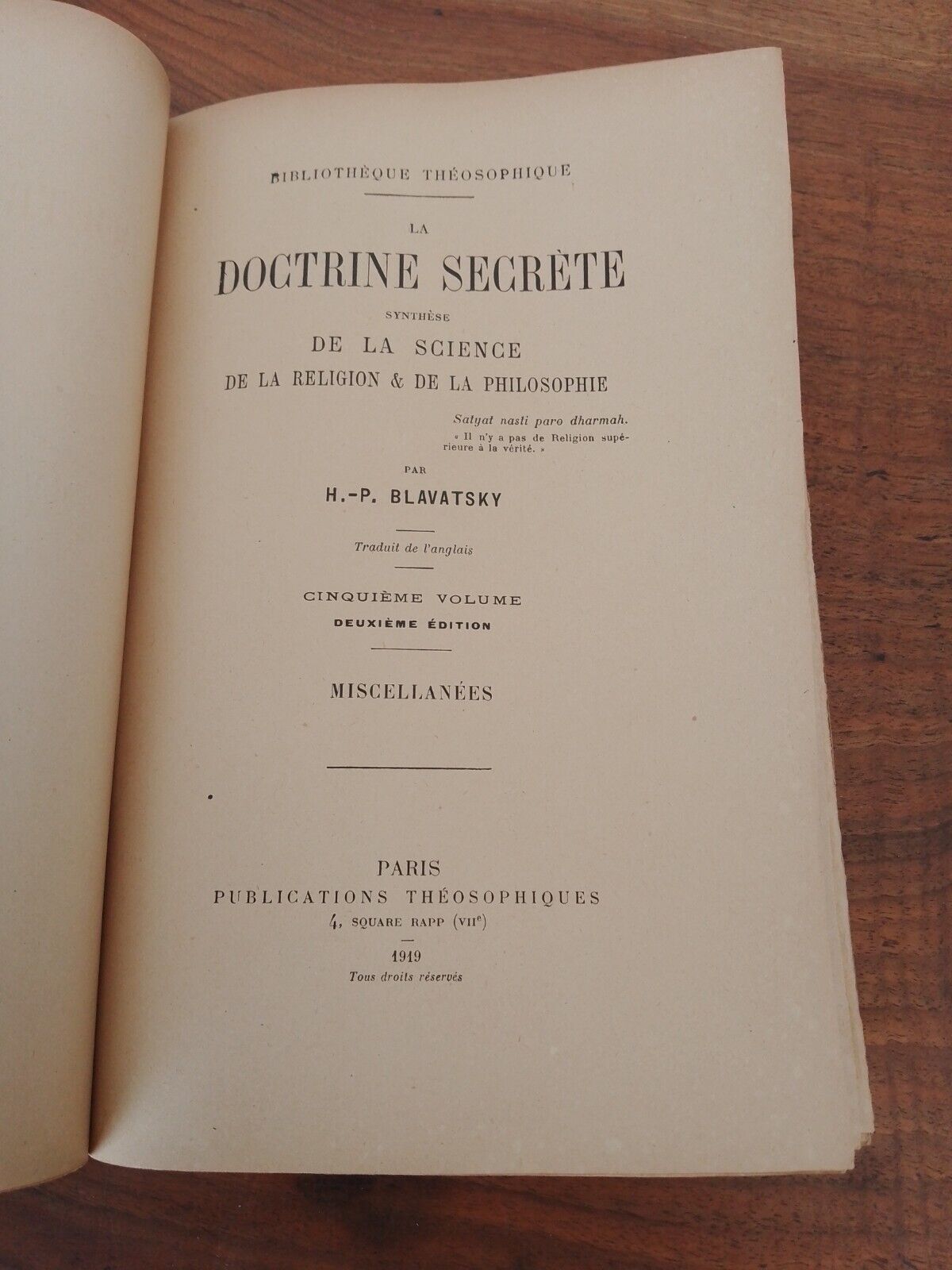 La Doctrine Secrete - Miscellanees - 2 Vol.- H.P. Blavatsky - 1919-24 Raro