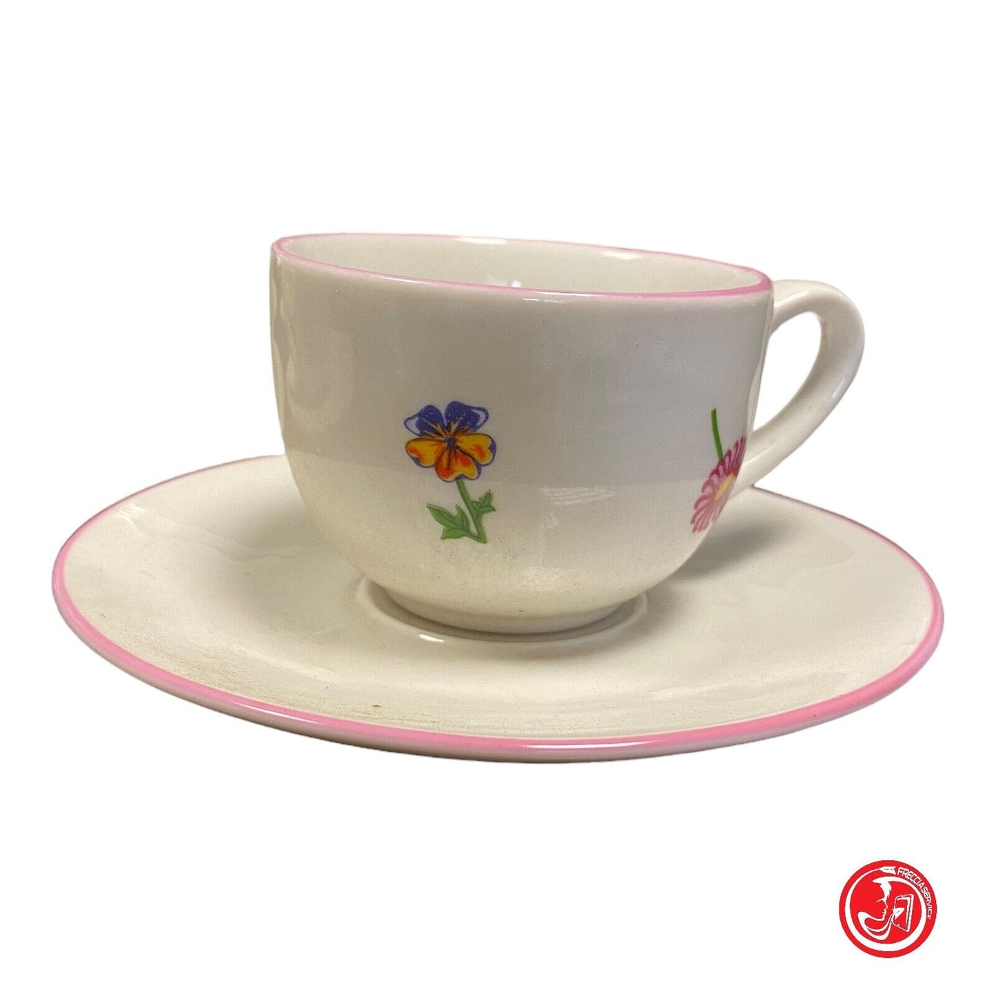 Set of tea cups and saucers 