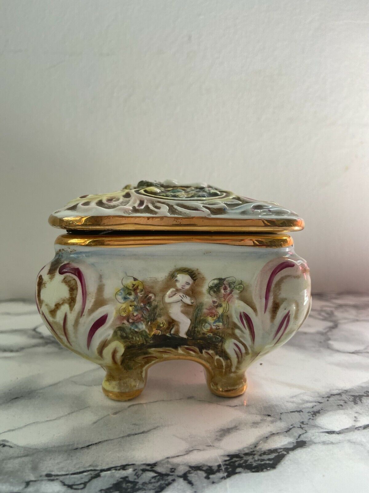 Arte e antiquariato - Capodimonte - Portagioie - Cofanetto - Ceramica originale