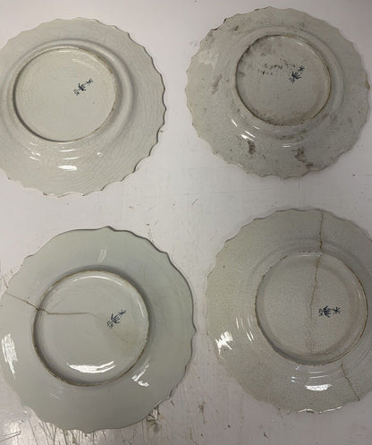 4 piatti in ceramica decorati a mano