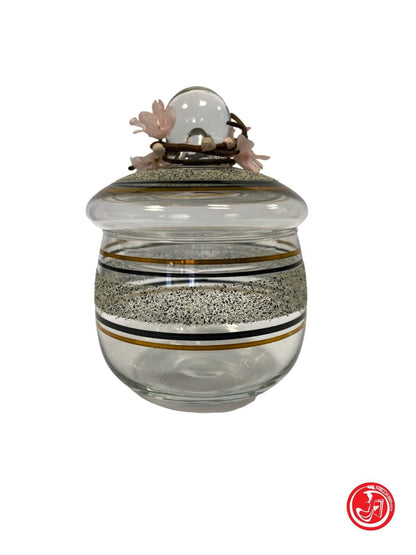 Glass jar with lid 