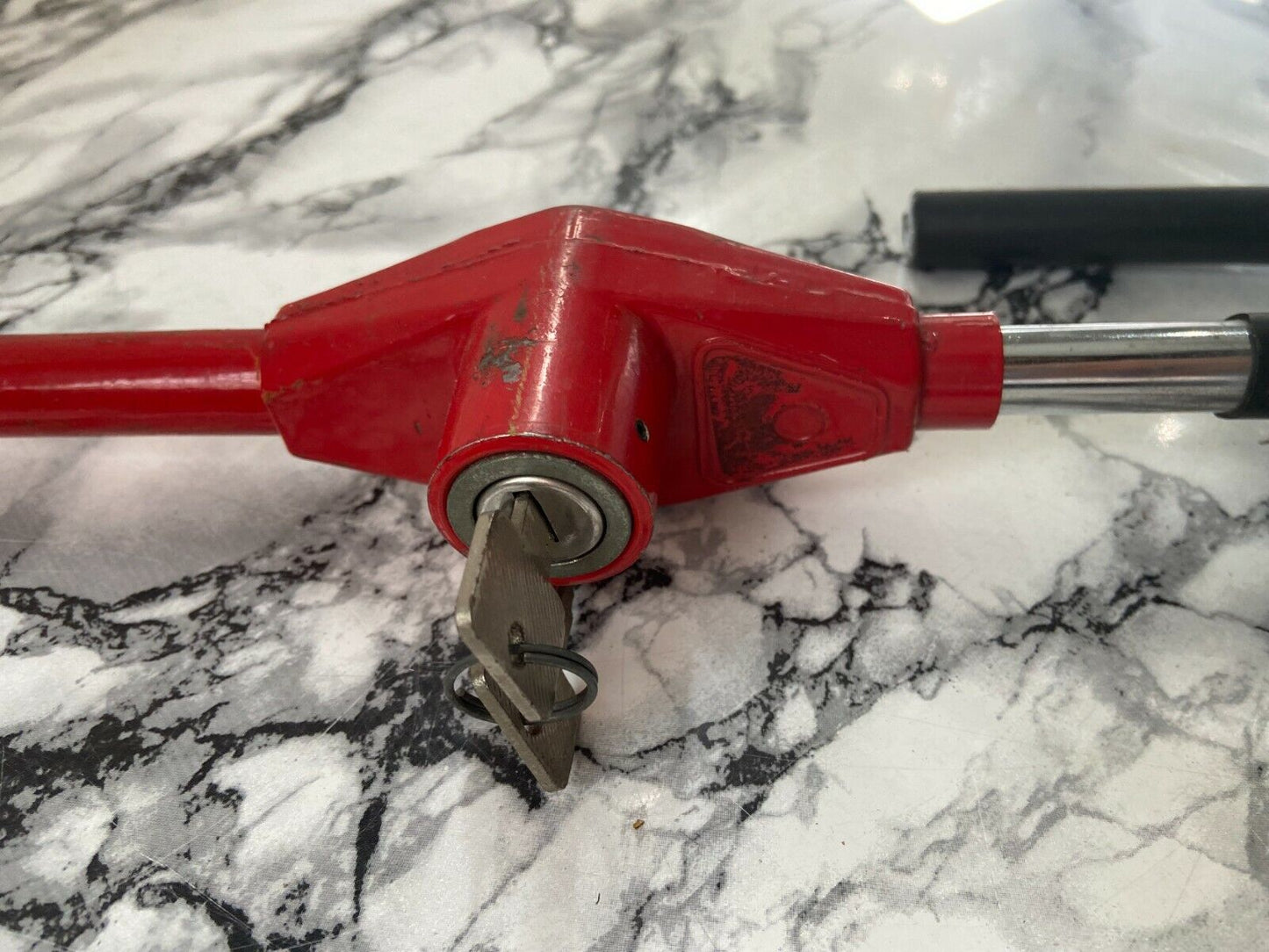 Cadenas rouge avec clé